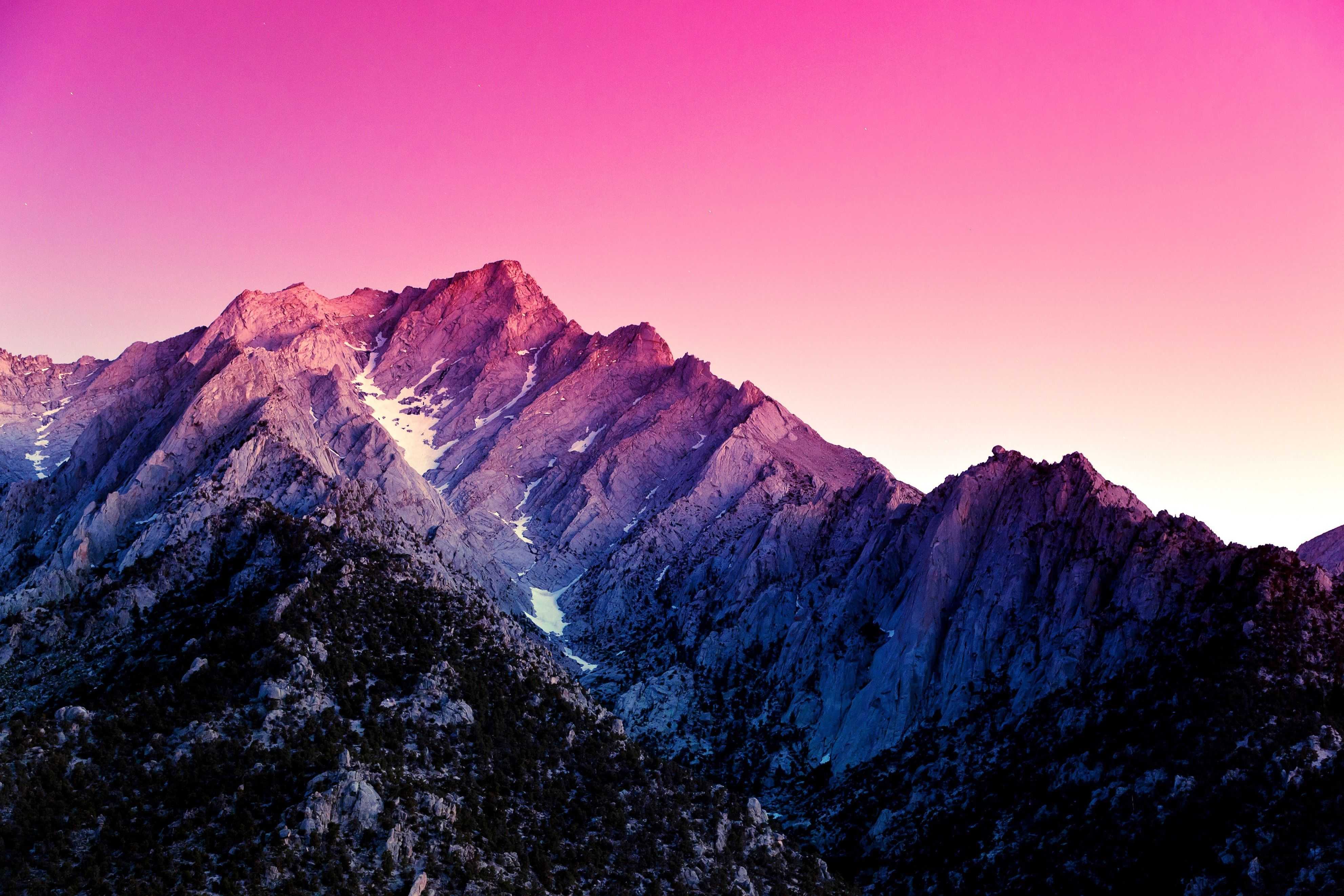 Background image of a mountain.